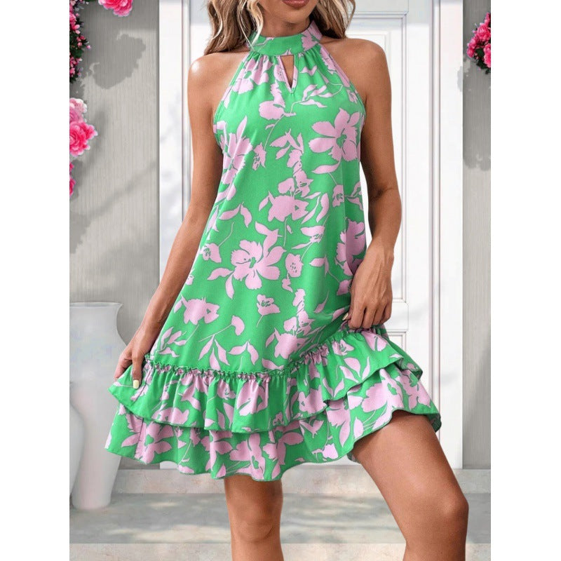 Robe d'été pour femmes avec un design de volants ludique et un motif floral Chic & Stil