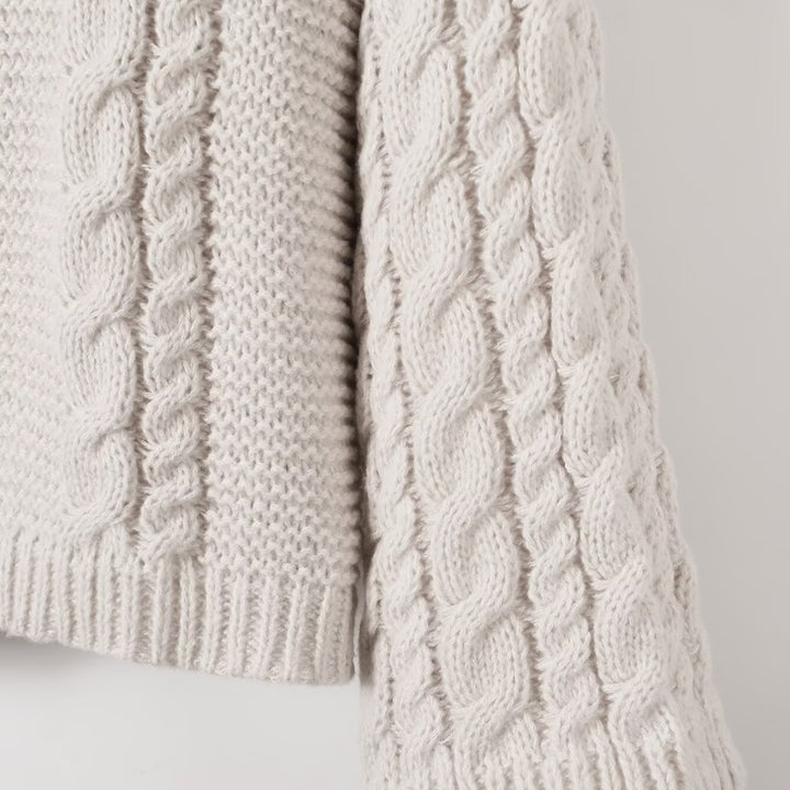 Chunky knit sweater for women with a textured design and a loose fit Lune London