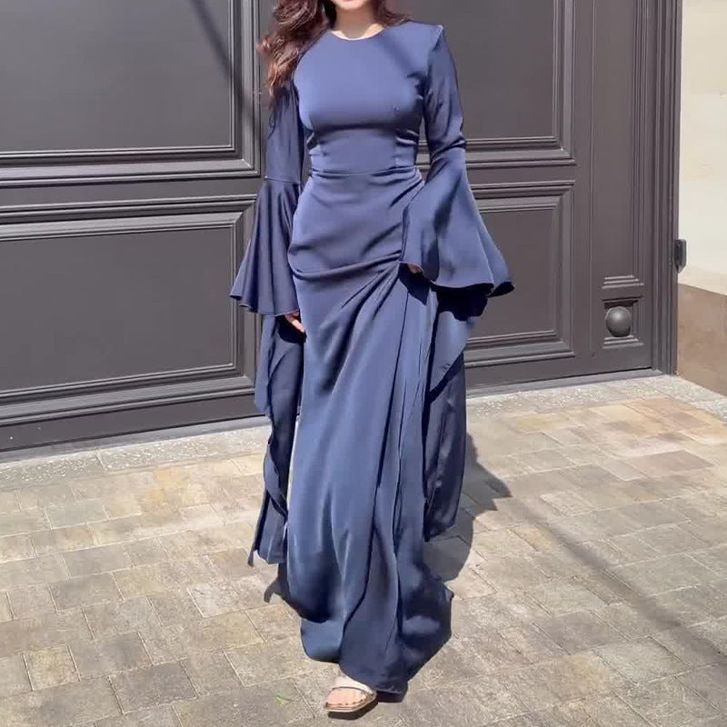 Ladies Elegant Evening Dress with Voluminous Sleeves and Body-Hugging Fit Lune London