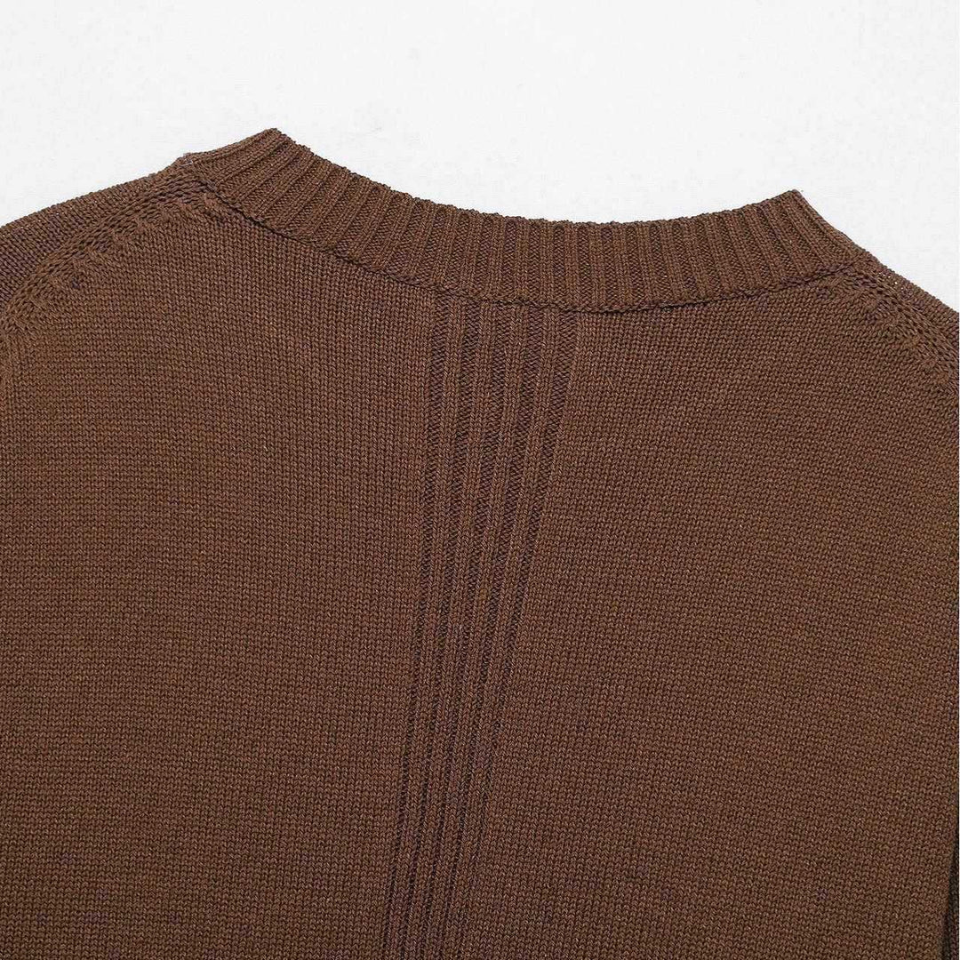Casual knitted sweater for women with V-neck and wide edges Lune London