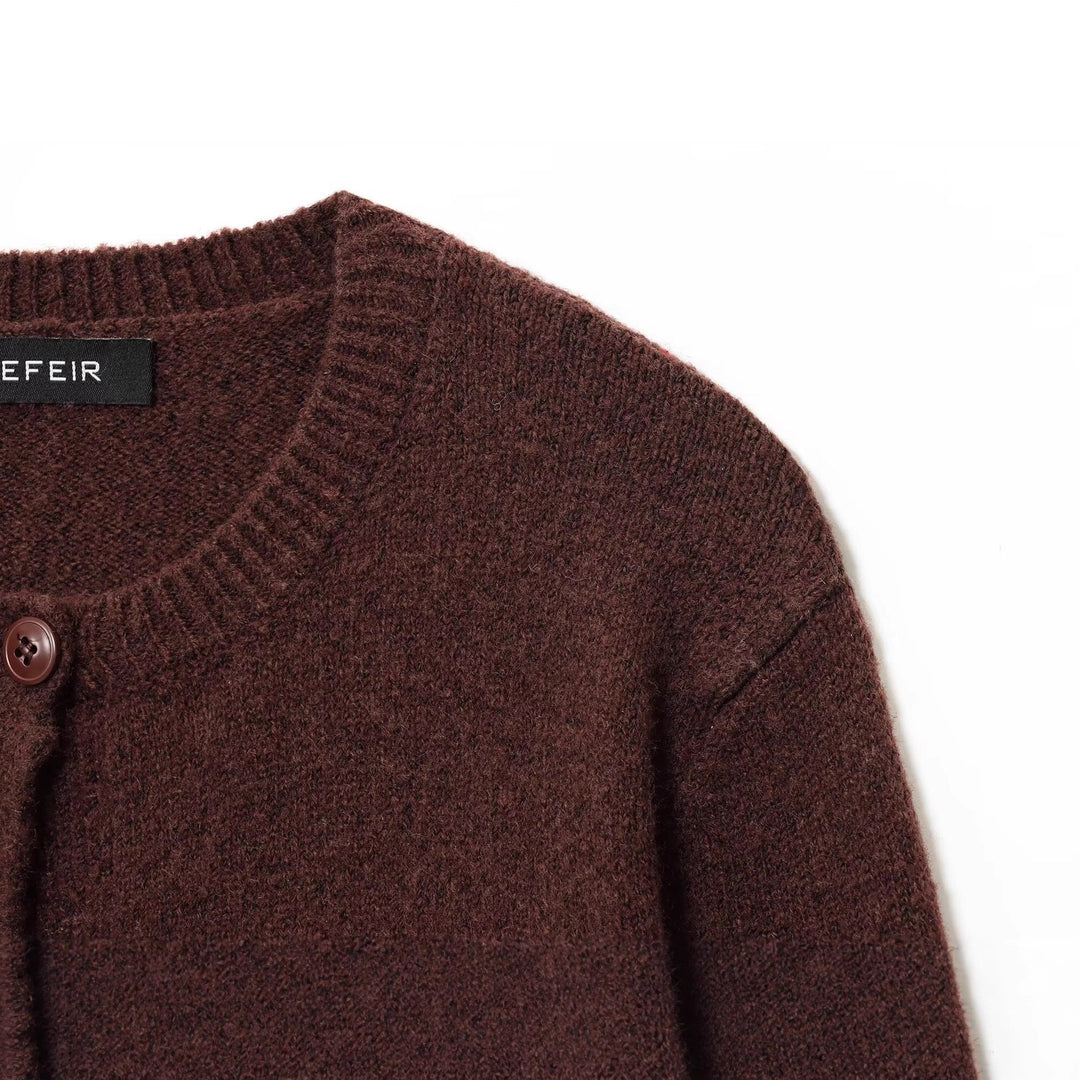 Elegant women's cardigan with buttons and soft texture Lune London