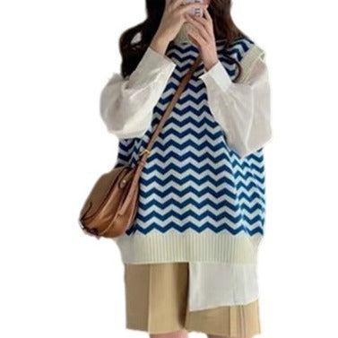 Women's knitted sweater with zigzag pattern and elegant collar Lune London