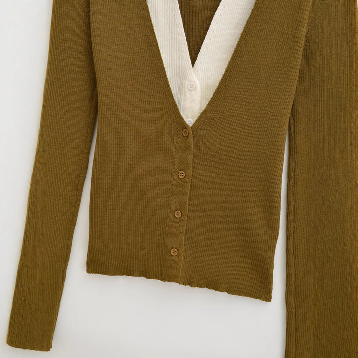 Ladies knit fashion vest with deep V-neck Lune London
