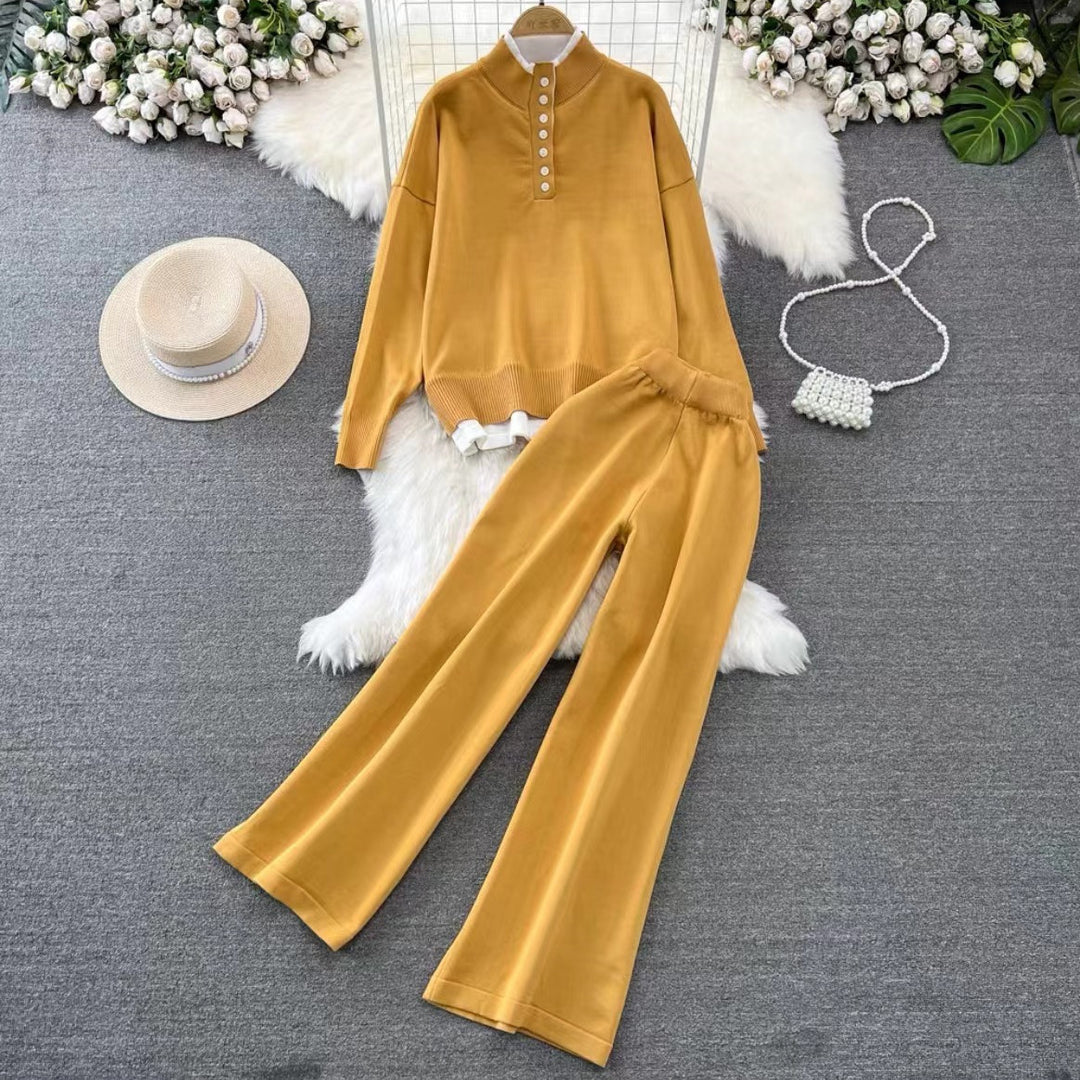 Women’s loungewear set with high ribbed structure and button details Lune London