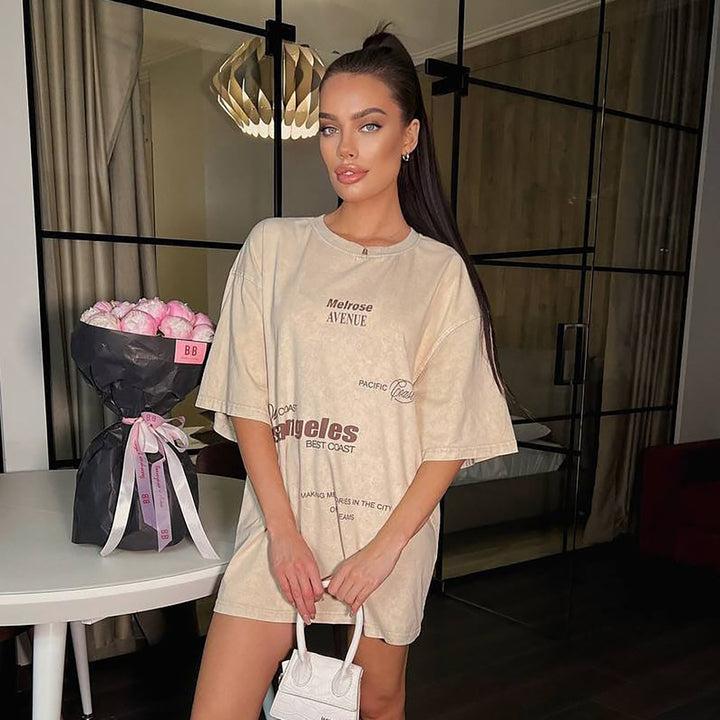 Oversized women's t-shirt with unique city pattern Lune London