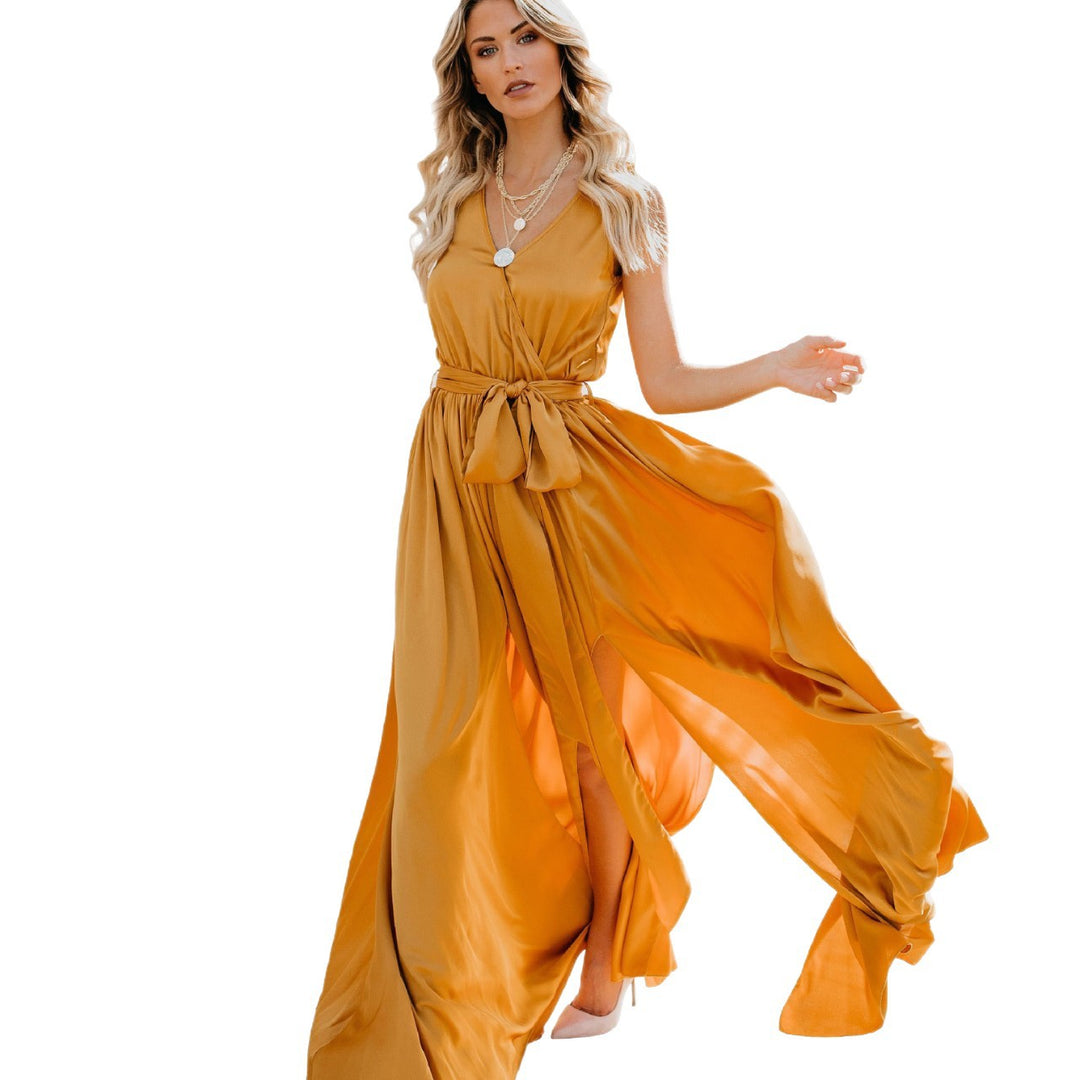 Ladies Elegant Maxi Dress with Flowing Skirt and Simple Silhouette Lune London