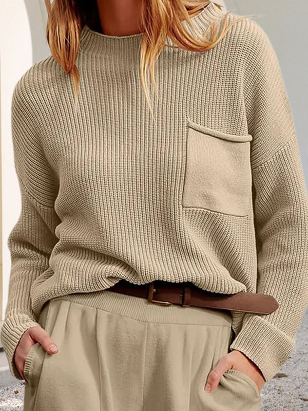 Knitted sweater for women with loose fit and practical chest pocket Lune London