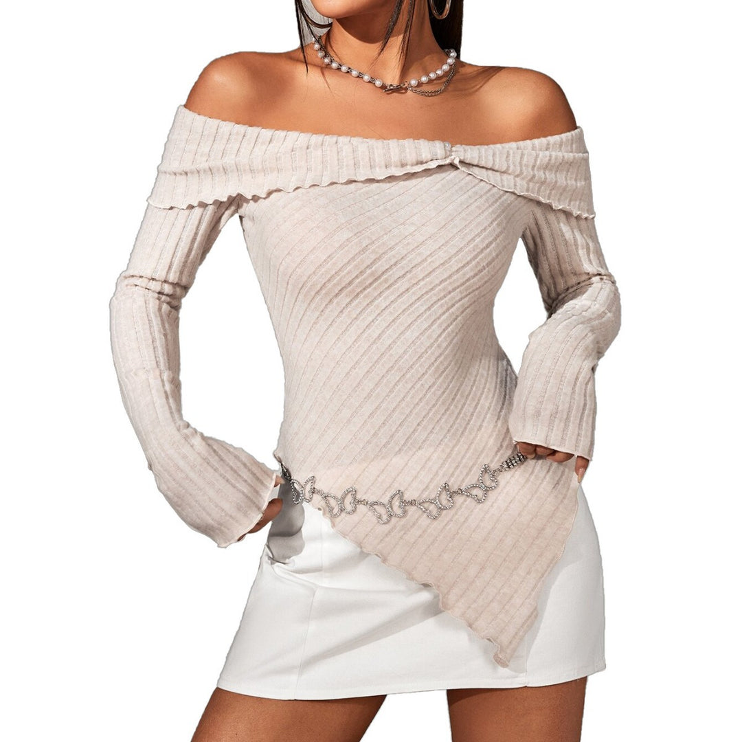 Haut off-shoulder pour femmes avec des détails de volants décoratifs et un nœud à la mode Chic & Stil