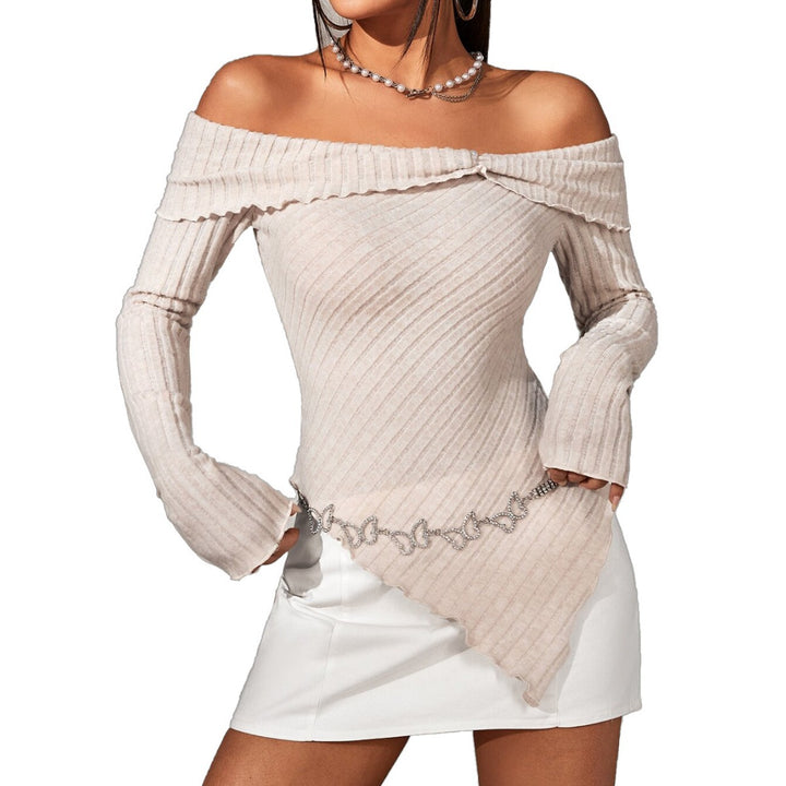 Haut off-shoulder pour femmes avec des détails de volants décoratifs et un nœud à la mode Chic & Stil