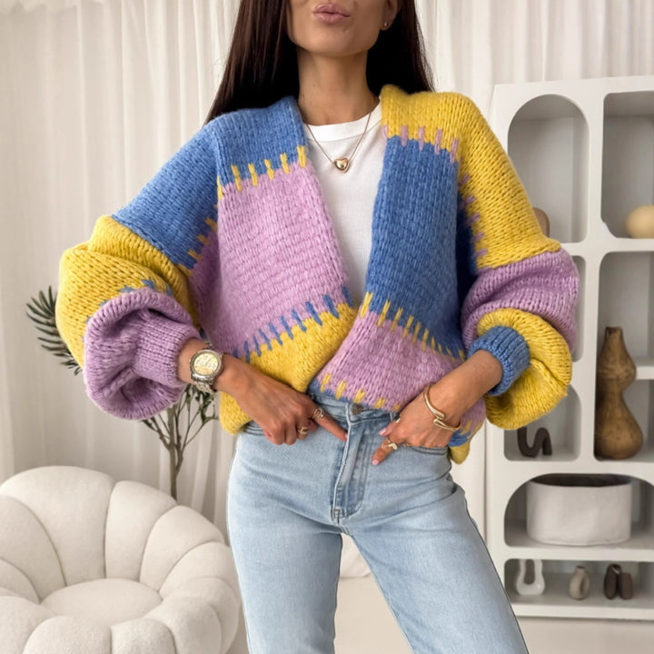 Cardigan de loisirs pour femmes avec des manches volumineuses et un motif géométrique Chic & Stil