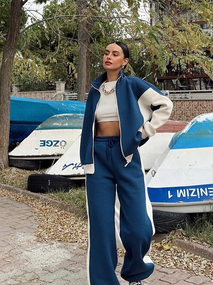 Women's casual tracksuit with cropped top and wide-cut pants Chic & Stil