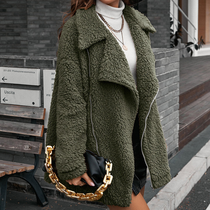 Comfortable teddy jacket for women with asymmetric lapels and practical pockets Lune London