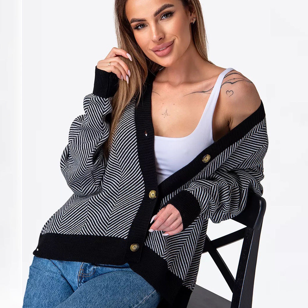 Cardigan confortable pour femmes avec des détails en tricot torsadé élégants et des fermetures à boutons Chic & Stil