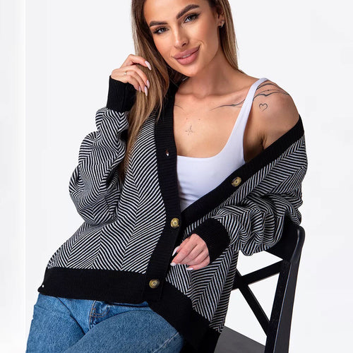Cardigan confortable pour femmes avec des détails en tricot torsadé élégants et des fermetures à boutons Chic & Stil