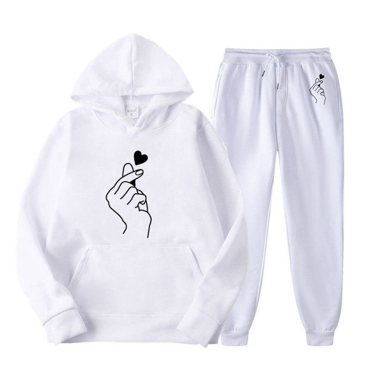 Women's tracksuit with creative heart motif and comfortable fit Lune London
