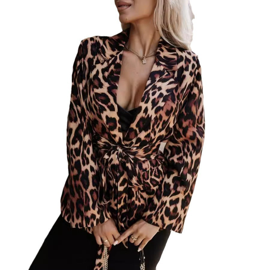 Women's blazer jacket with an elegant leopard pattern and an adjustable belt Lune London