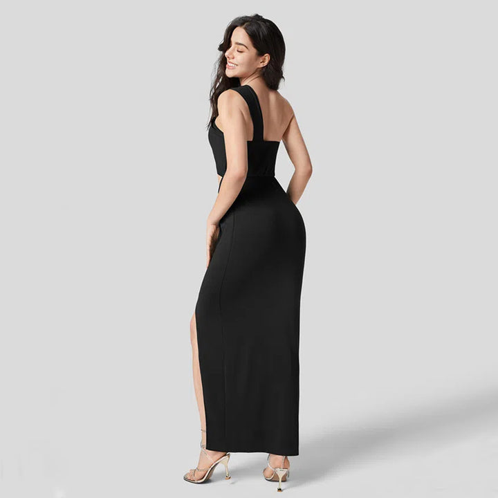 Robe enveloppante élégante pour femme avec détails découpés asymétriques et silhouette près du corps Chic & Stil