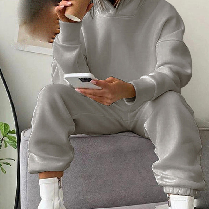 Ladies casual tracksuit with hood and elastic waist Lune London