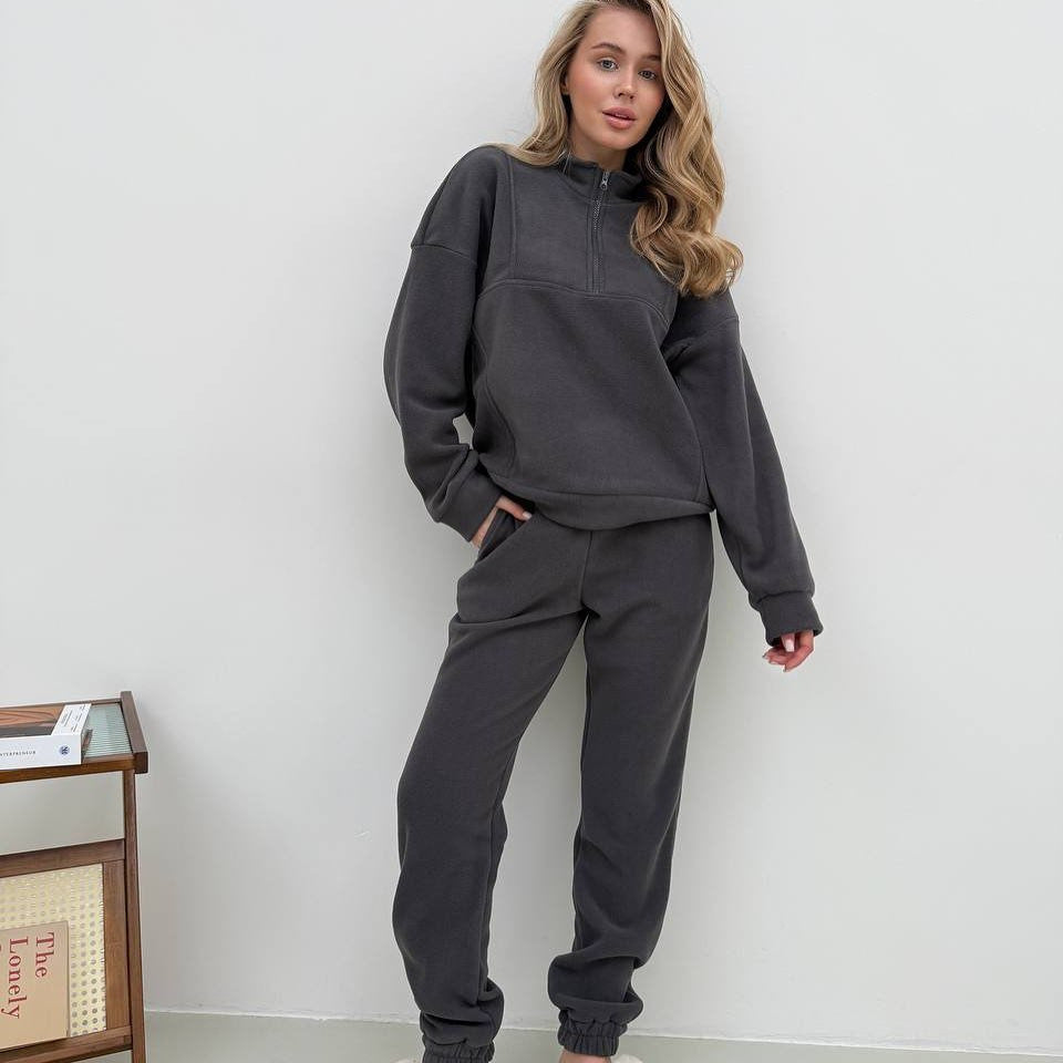 Ladies Comfortable Fleece Lounge Set with Elastic Waist and Zipper Lune London