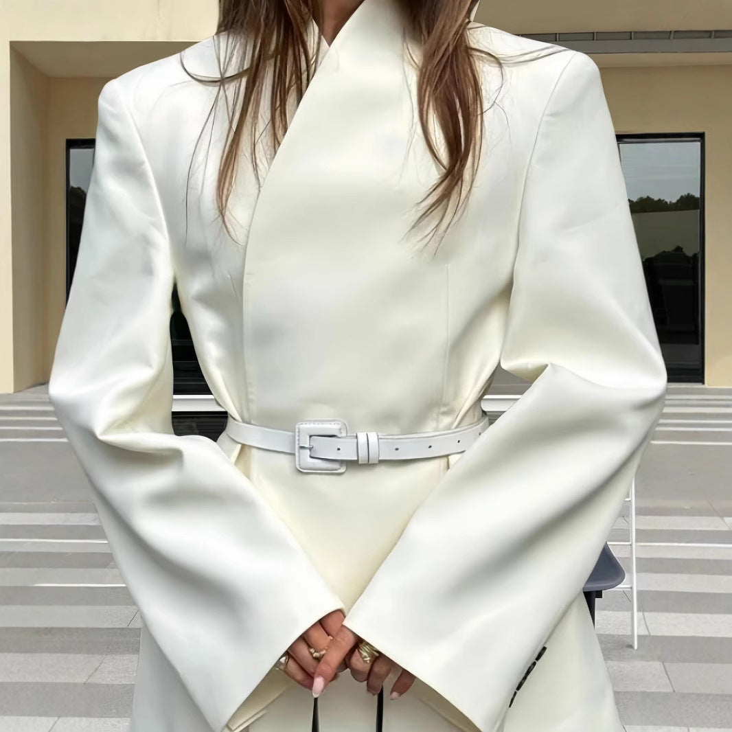 Ladies Elegant and modern blazer jacket Lune London