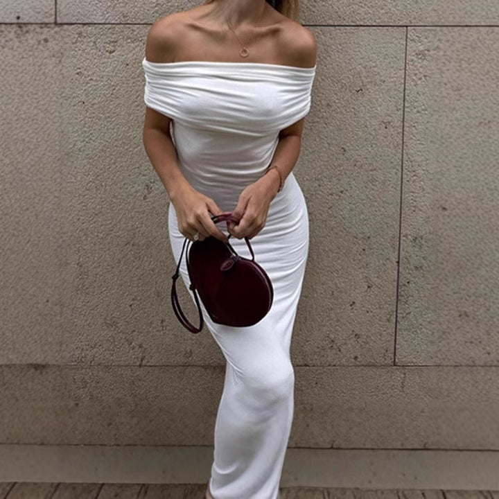 Elegant and fitted evening dress for women with off-shoulder neckline Lune London