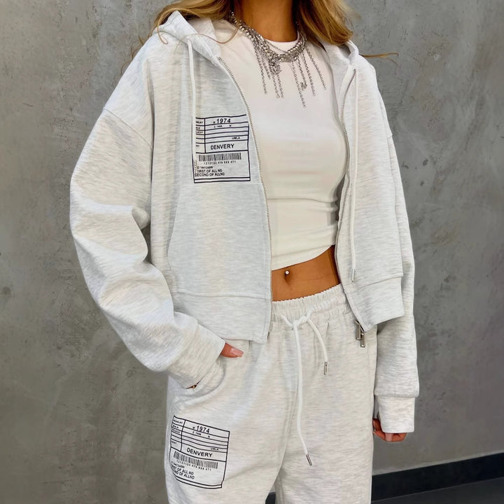 Casual set for women with cropped hoodie jacket and comfortable jogger pants Lune London