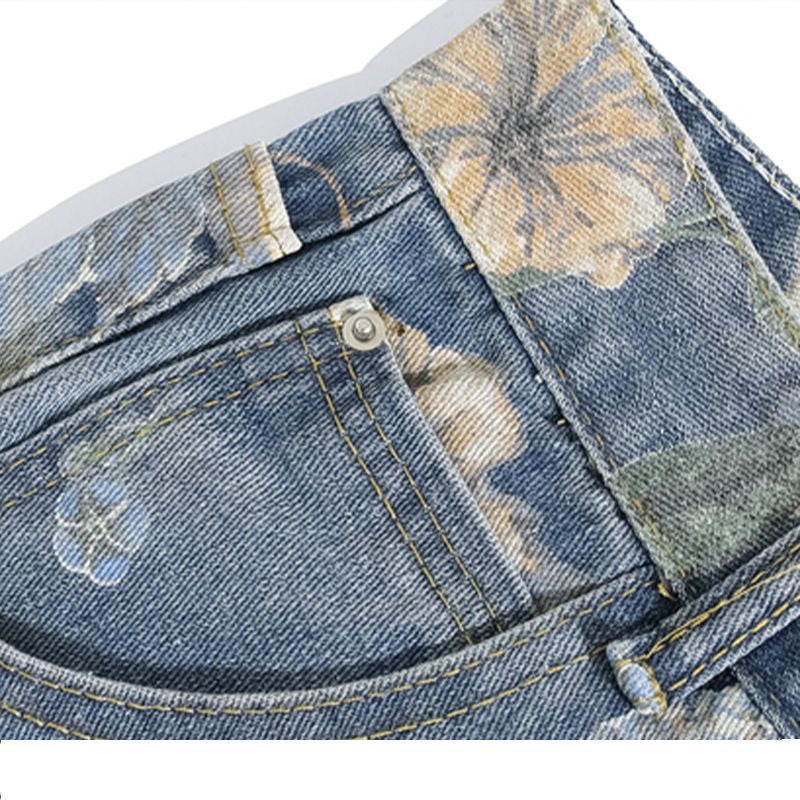 Jean femme à coupe large avec motifs floraux Chic & Stil
