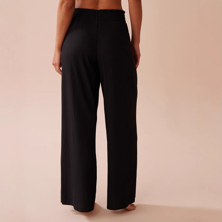 Wide pleated pants for women with elastic waistband and side pockets Lune London