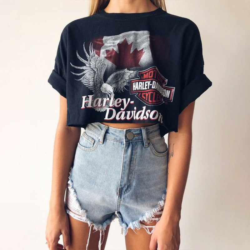 Short women's t-shirt with vintage graphic design Lune London