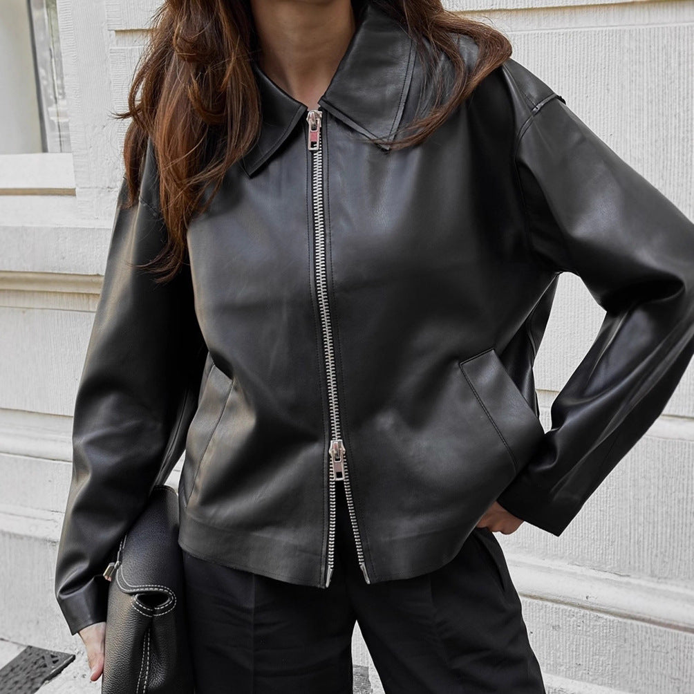 Faux leather jacket for women with a loose fit and elegant details Lune London