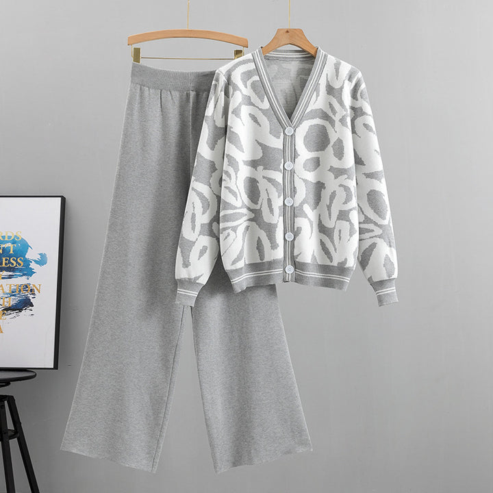 Ladies Fashion Knit Top with a Sophisticated Graphic Pattern and Casual Chic Pants and Style