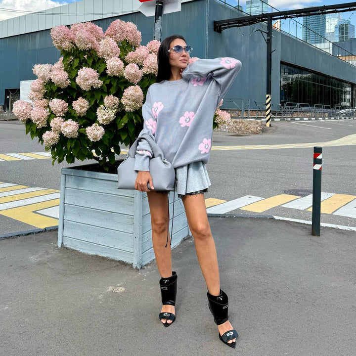 Knitted sweater for women with floral pattern and relaxed fit Lune London