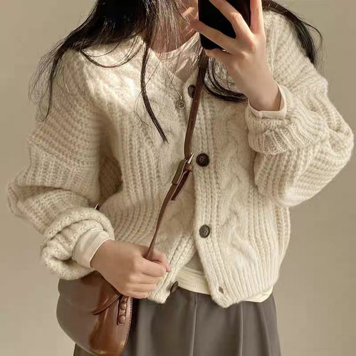 Women’s cozy knit cardigan with cable knit pattern and elastic sleeves Lune London