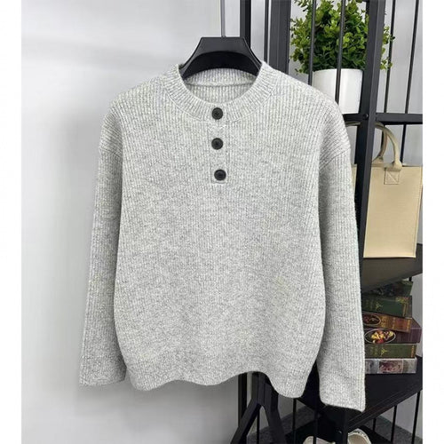 Fine knit sweater for women with button details Lune London