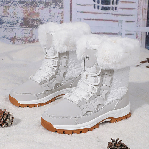 Winter boots for women with insulated faux fur collar and non-slip sole Lune London
