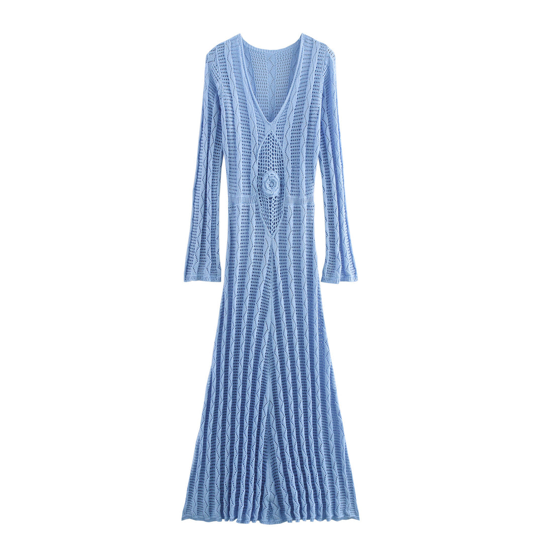 Maxi dress for women with a refined crochet pattern and elegant sleeves Lune London
