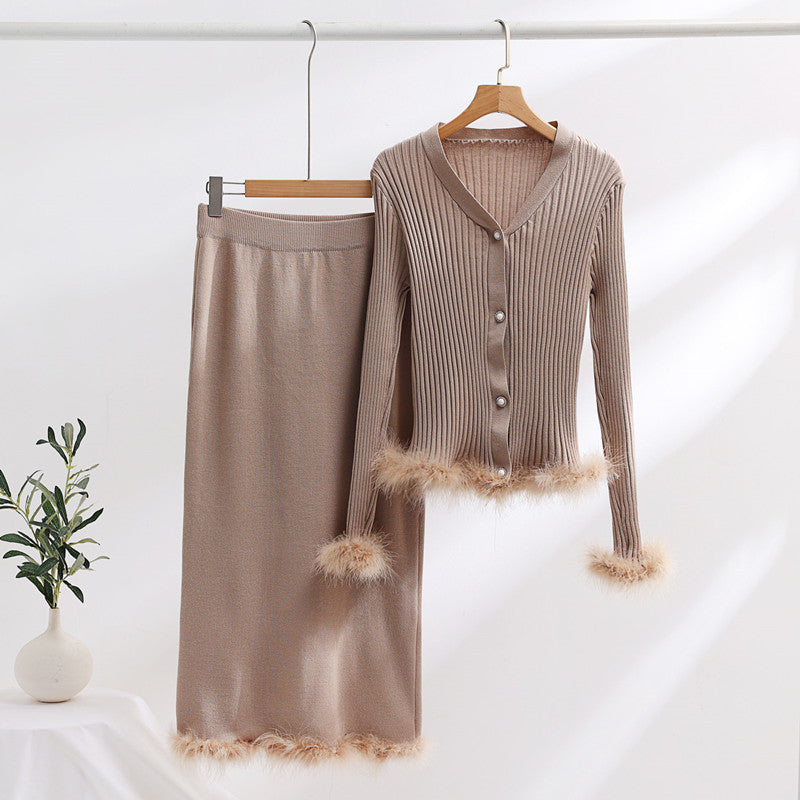 Women’s knitted set with an elegant fur lining Lune London