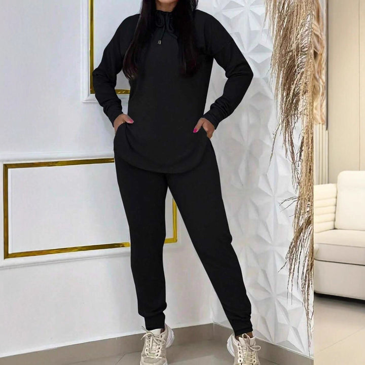Ensemble lounge sportif pour femmes avec capuche et poches pratiques Chic & Stil