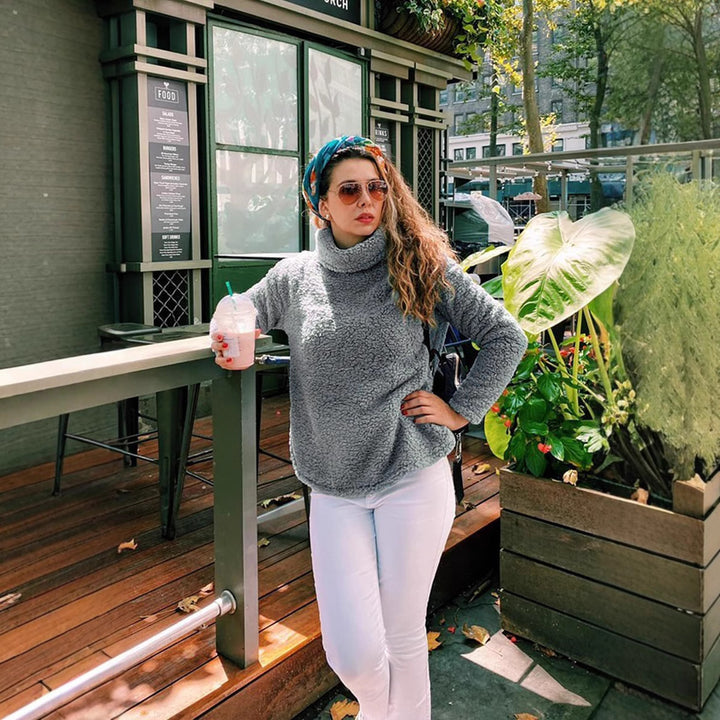 Ladies cozy sweater with high collar and soft material Lune London