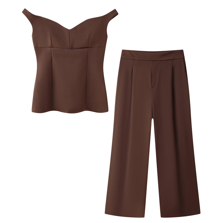 Wide pants for women with an elegant cut and fine pleats Lune London