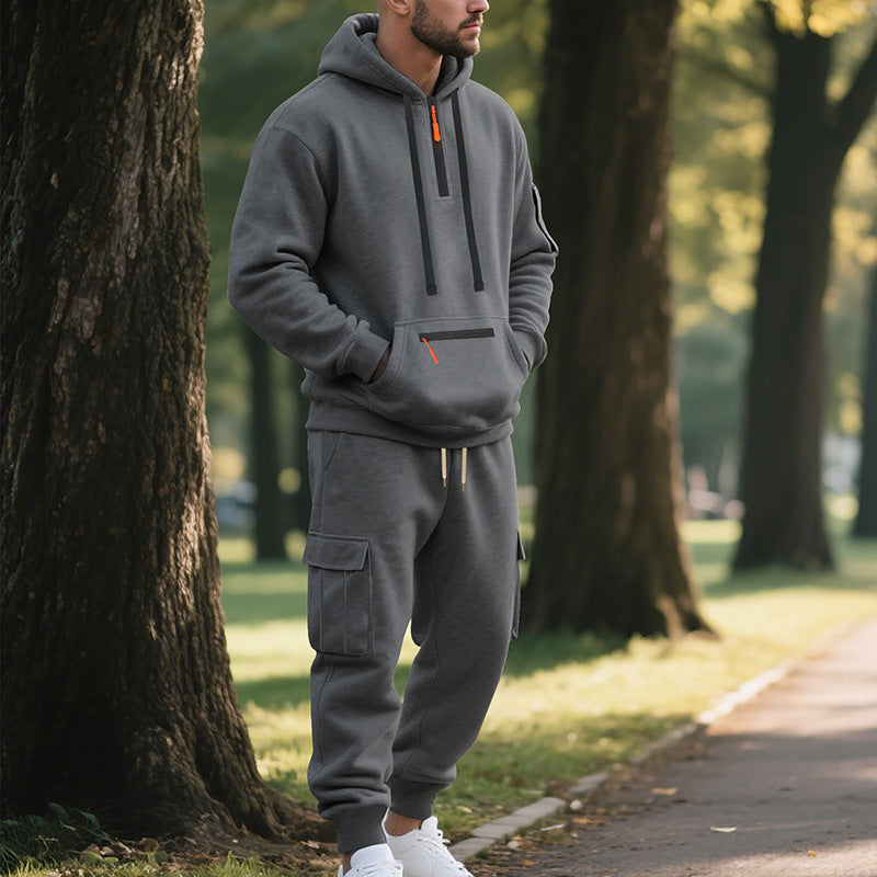 Men's sporty hoodie set and pants with practical pockets Lune London