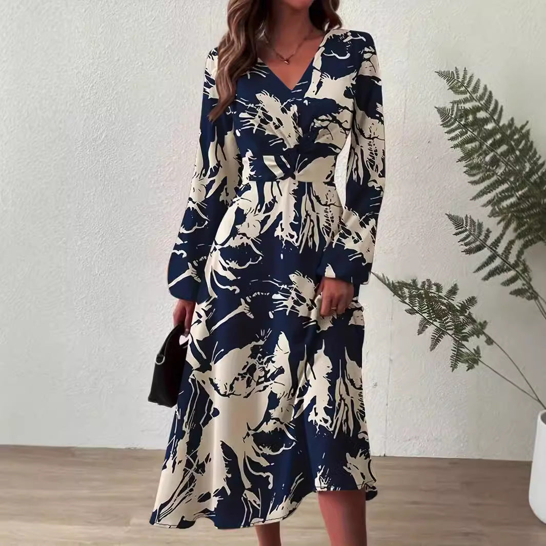 Midi dress for women with floral details and an elegant V neck Lune London