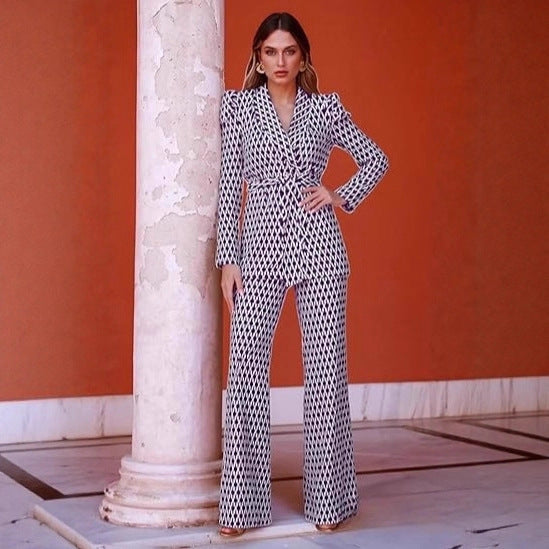 Ensemble élégant et stylé pour femmes à deux pièces avec ceinture à nouer Chic & Stil
