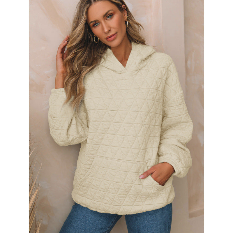Quilted hooded sweatshirt for women with practical pockets Lune London