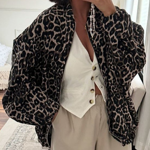 Trendy leopard jacket for women in oversized style Lune London