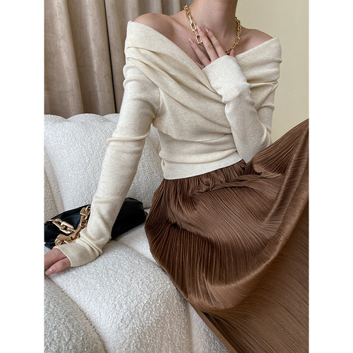 Women's Elegant Top with Asymmetric Collar and Ruffled Details Chic & Stil