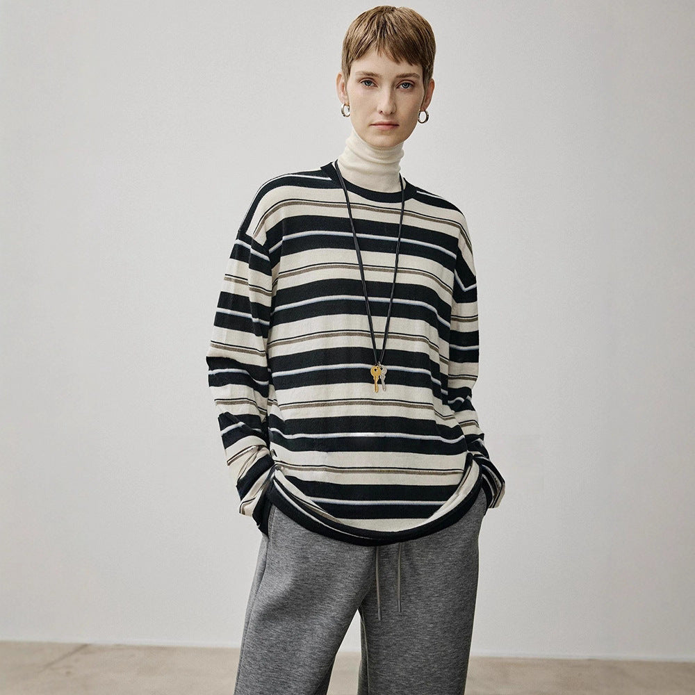 Sweater en tricot surdimensionné pour femmes avec un motif rayé contemporain Chic & Stil