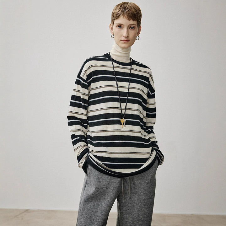 Sweater en tricot surdimensionné pour femmes avec un motif rayé contemporain Chic & Stil