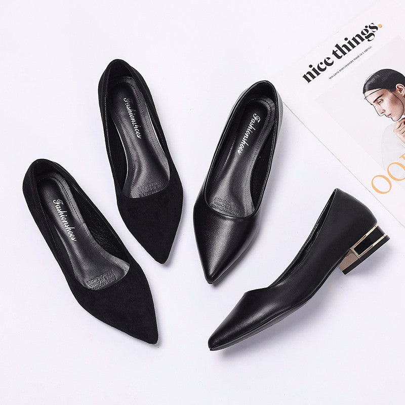 Elegant ladies' pumps with a comfortable block heel Lune London