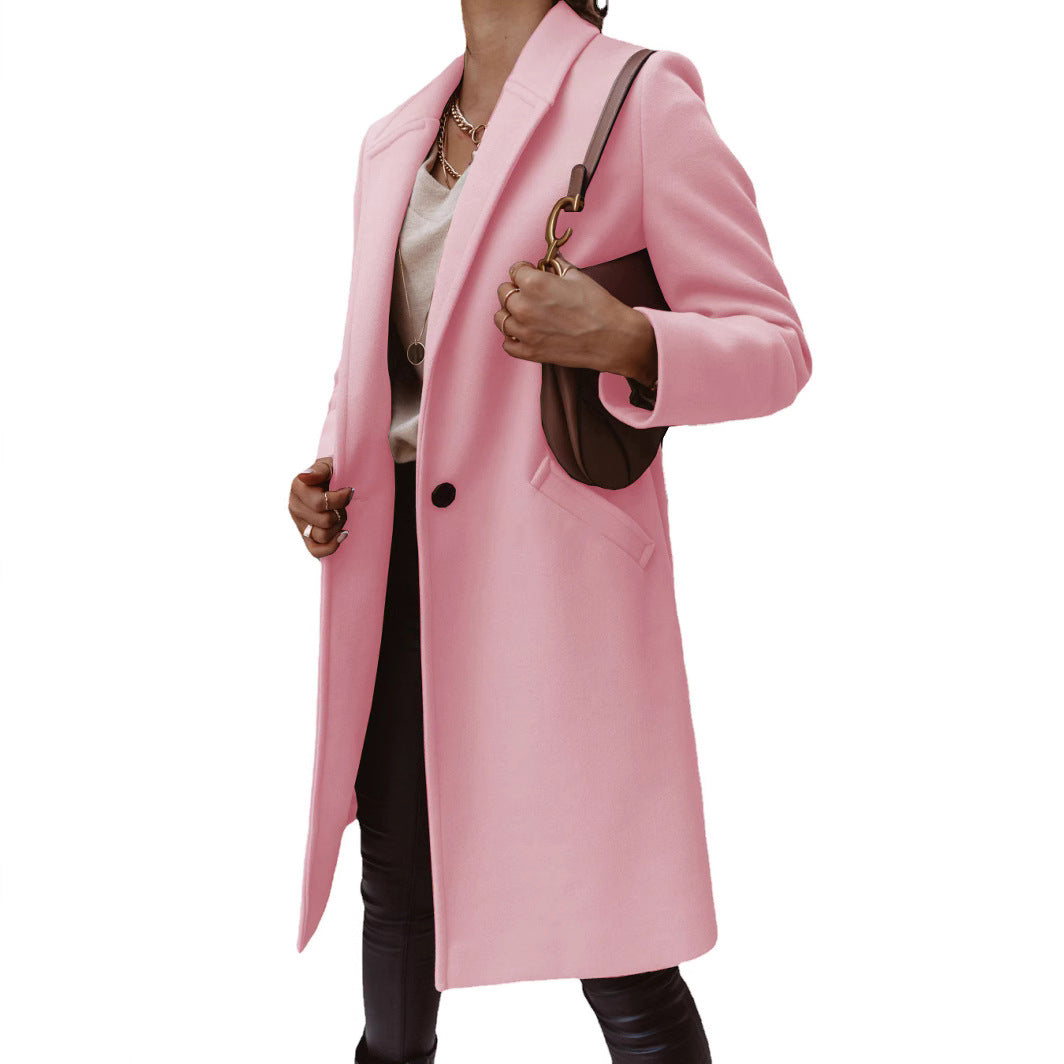 Elegant wool coat for women with piped pockets and flattering fit Lune London
